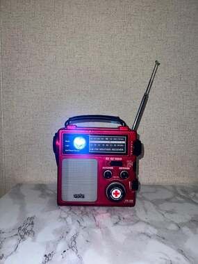 Eton FR-300 American Red Cross AM/FM/Weather Receiver Emergency Hand Crank Radio